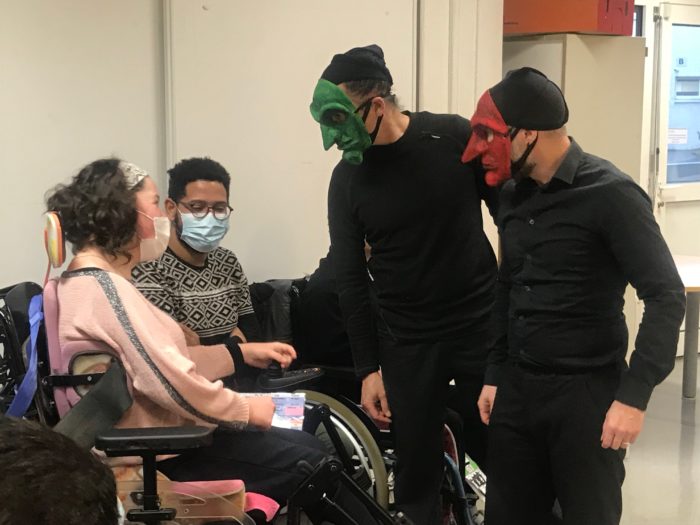 « Démasquez-nous ! » : quand le théâtre s’invite au CEM
