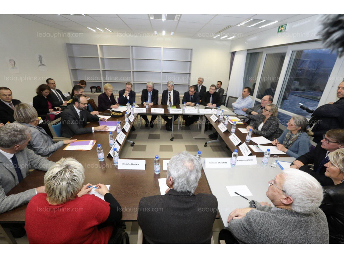 Table ronde sur le handicap avec Mr Edouard Philippe, premier ministre…