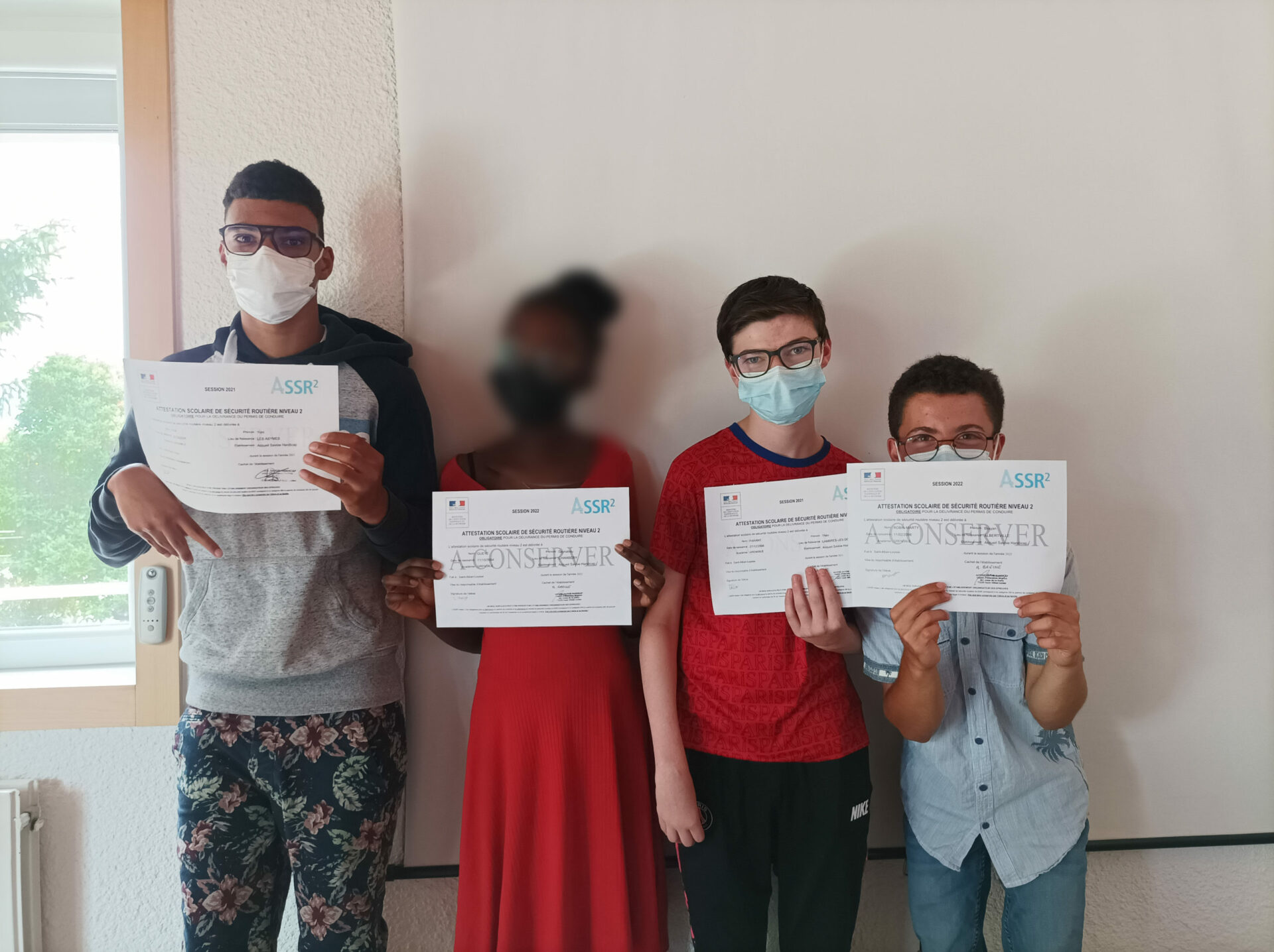 4 jeunes lauréats reçoivent leur diplôme de l’ASSR2